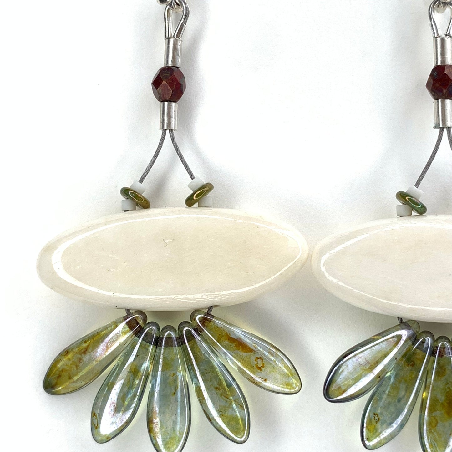 Oval Bone Fan - Translucent Green