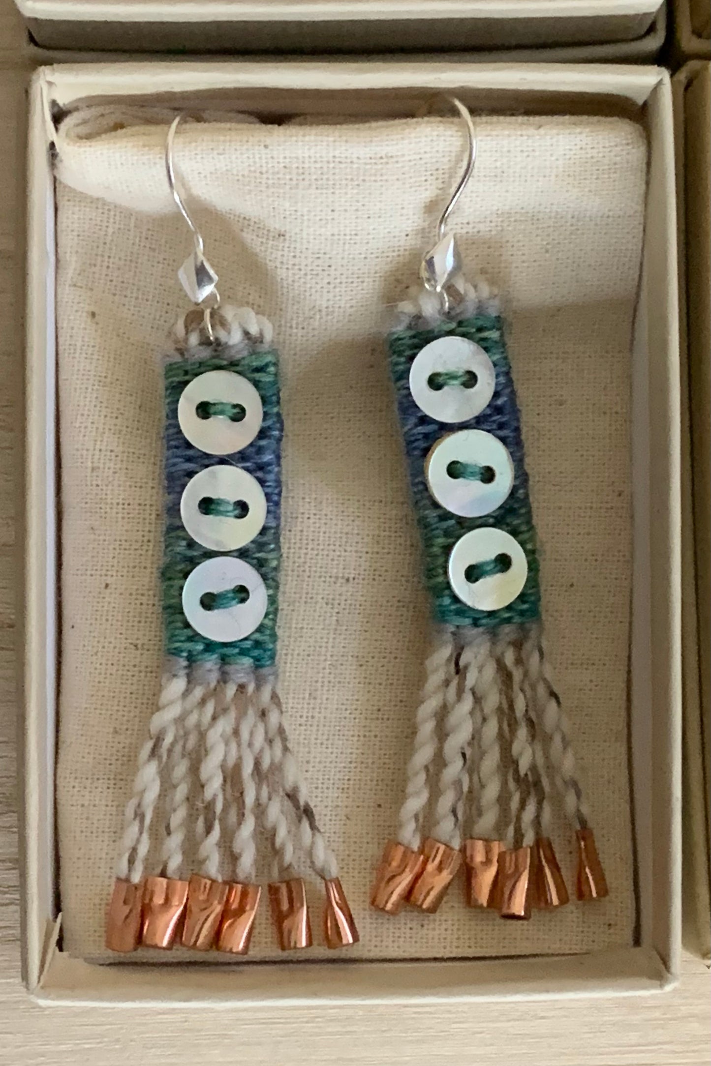 Tiny Chilkat Warp - 3 buttons - Varigated Teal